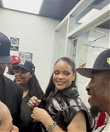 She_the_picture_____I_Wish______badgalriri_28129.jpg